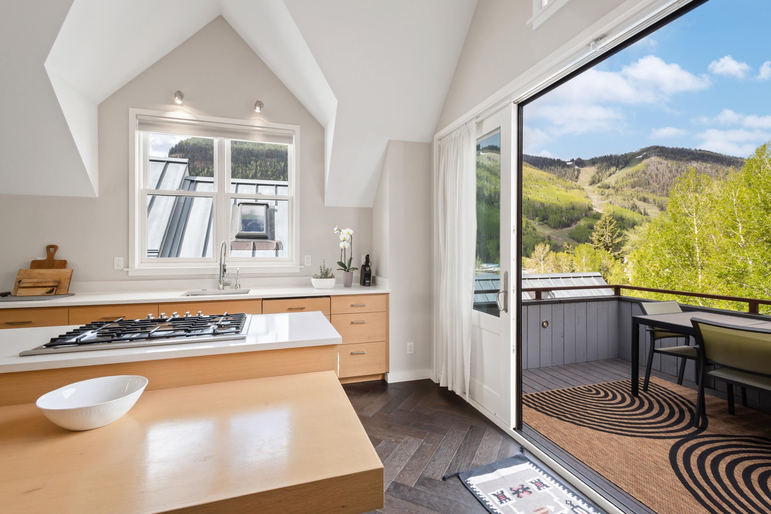 329 N Willow Street - Thumbnail 6