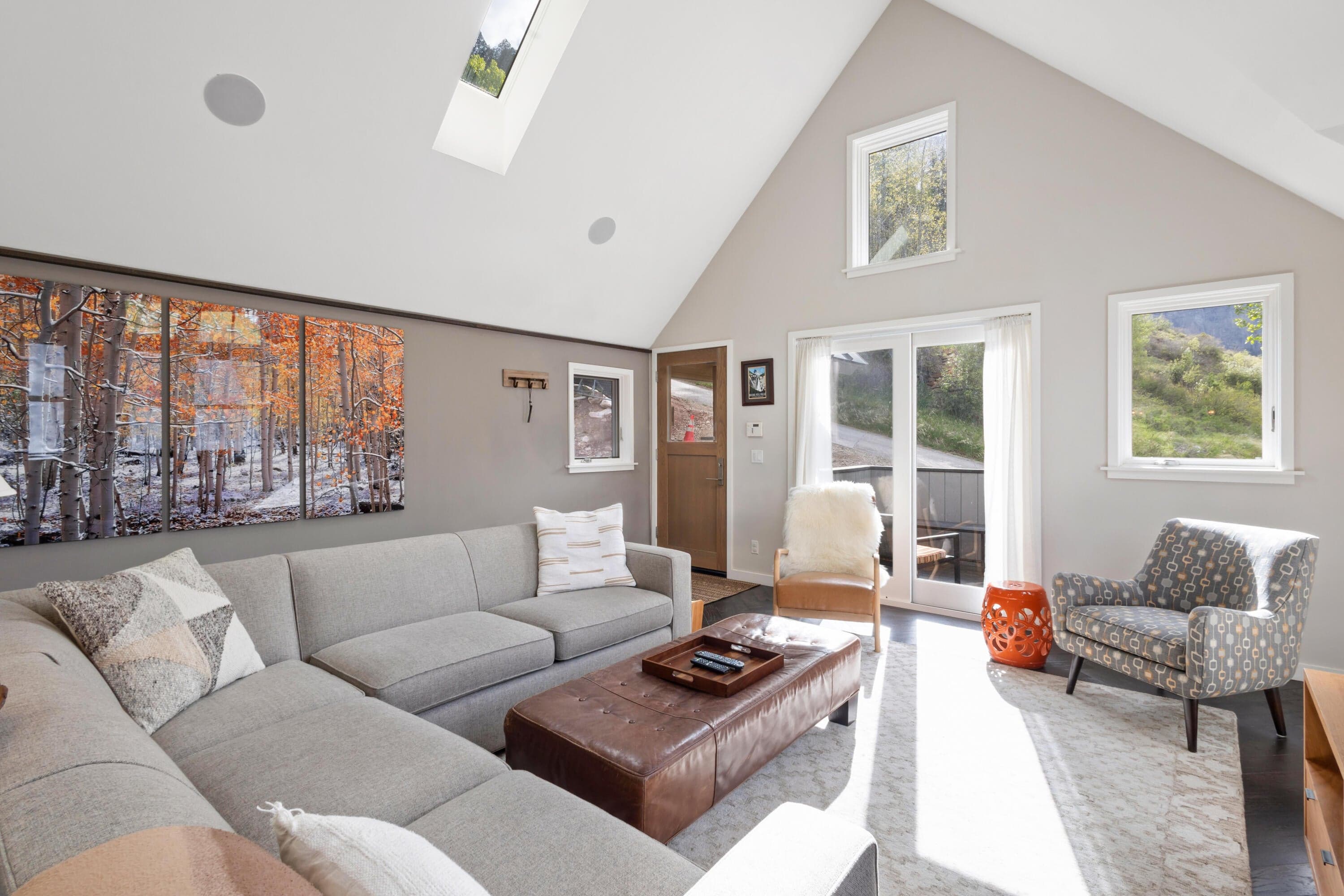 329 N Willow Street - Thumbnail 4