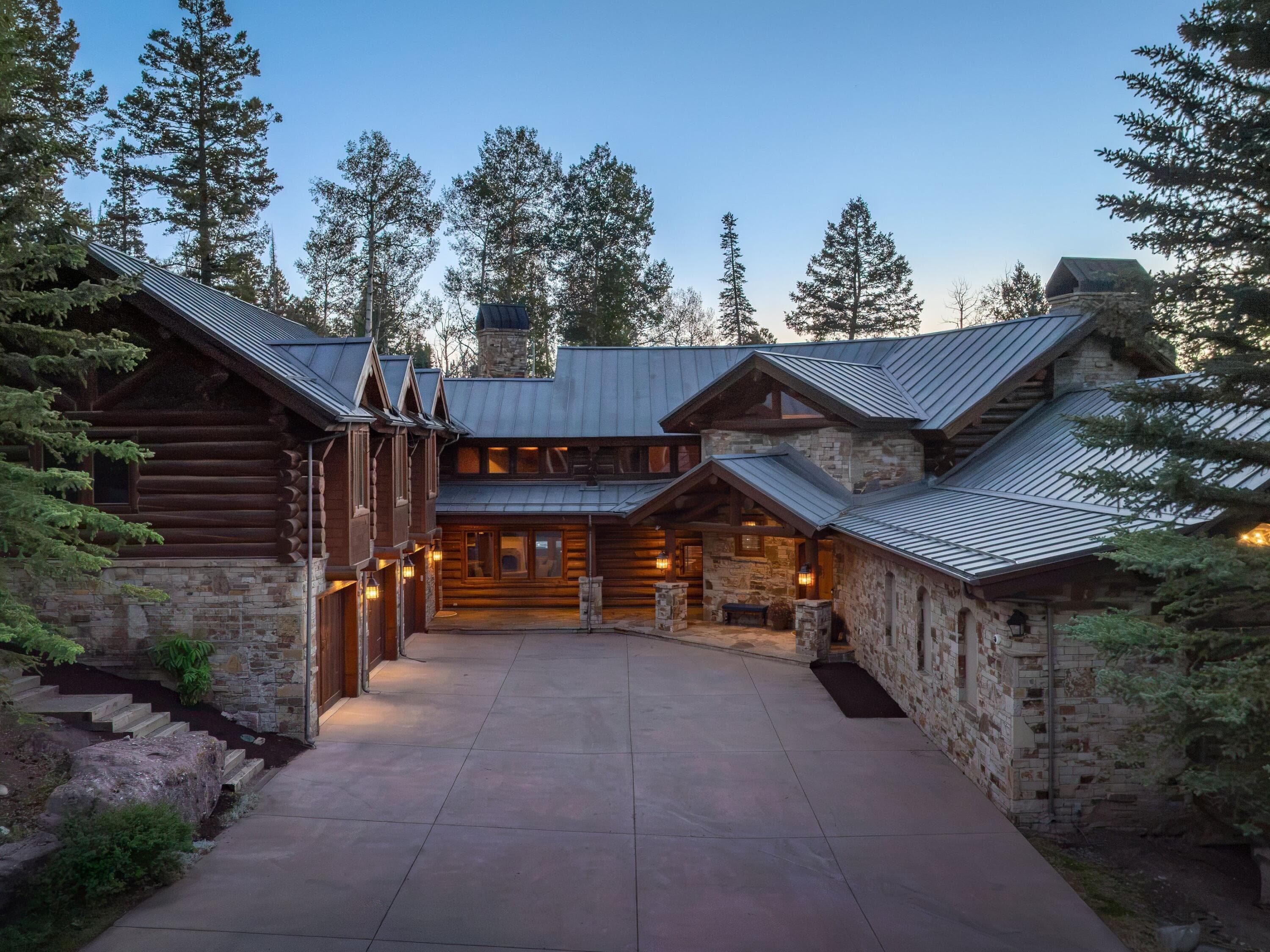 130 Highlands Way - Thumbnail 3