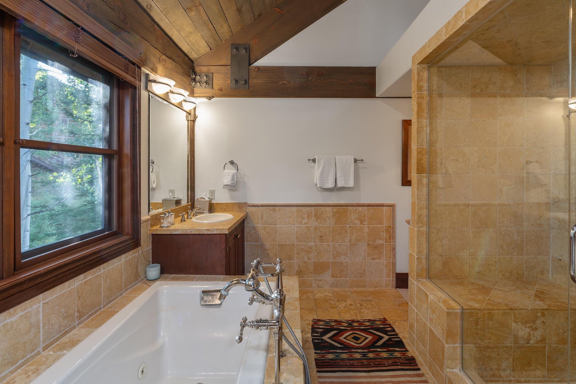 192 Country Club Drive - Thumbnail 20