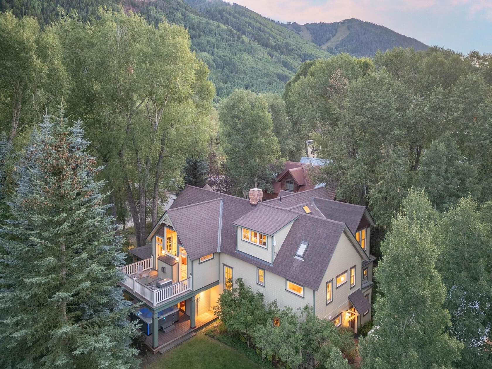 485 E Colorado Avenue - Thumbnail 4