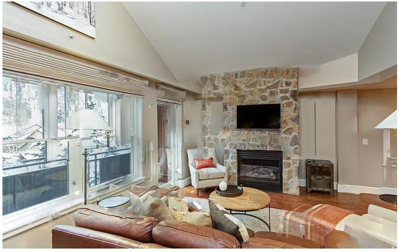 550 W Depot Avenue 307 - Thumbnail 2