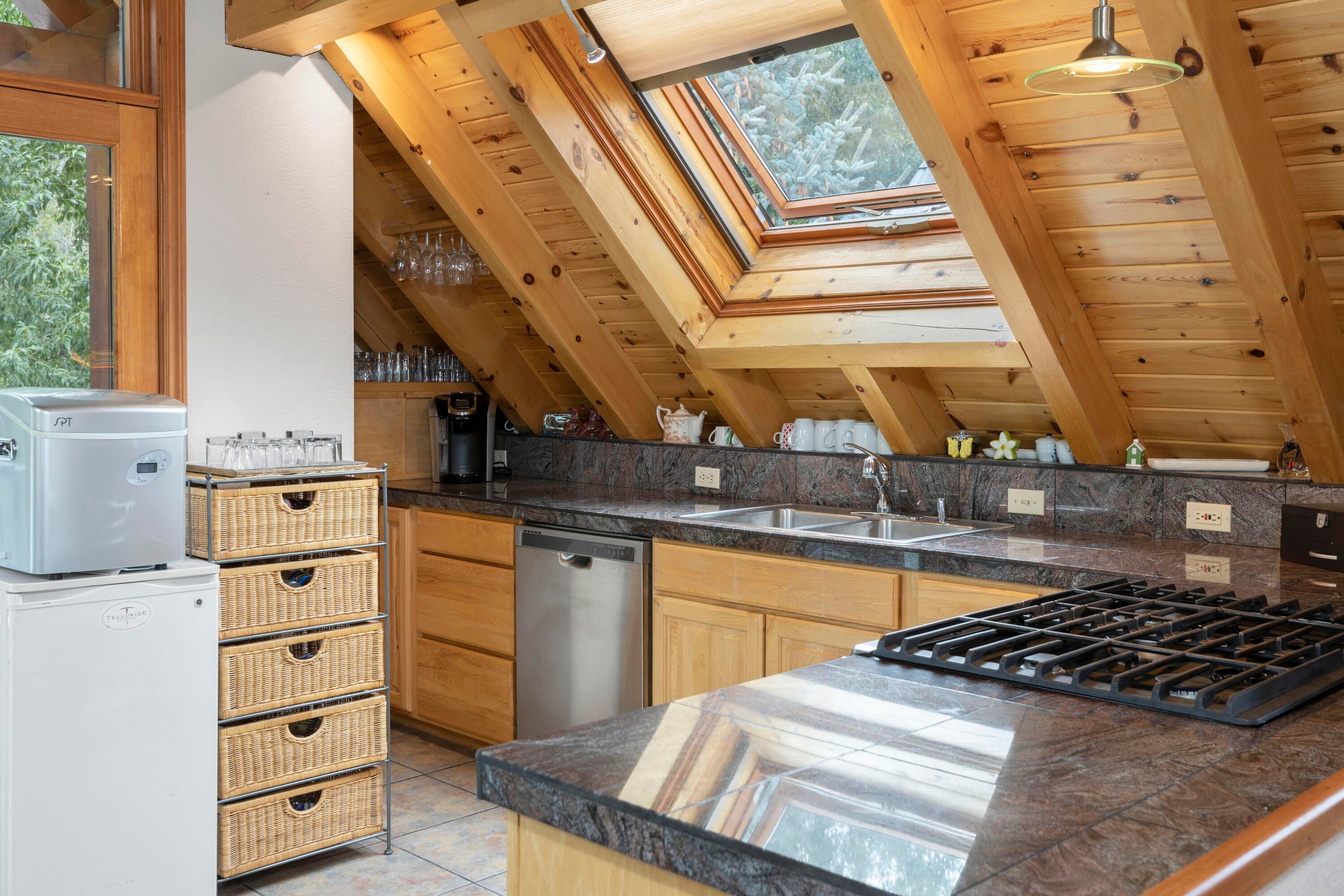 627 W Colorado Avenue - Thumbnail 14