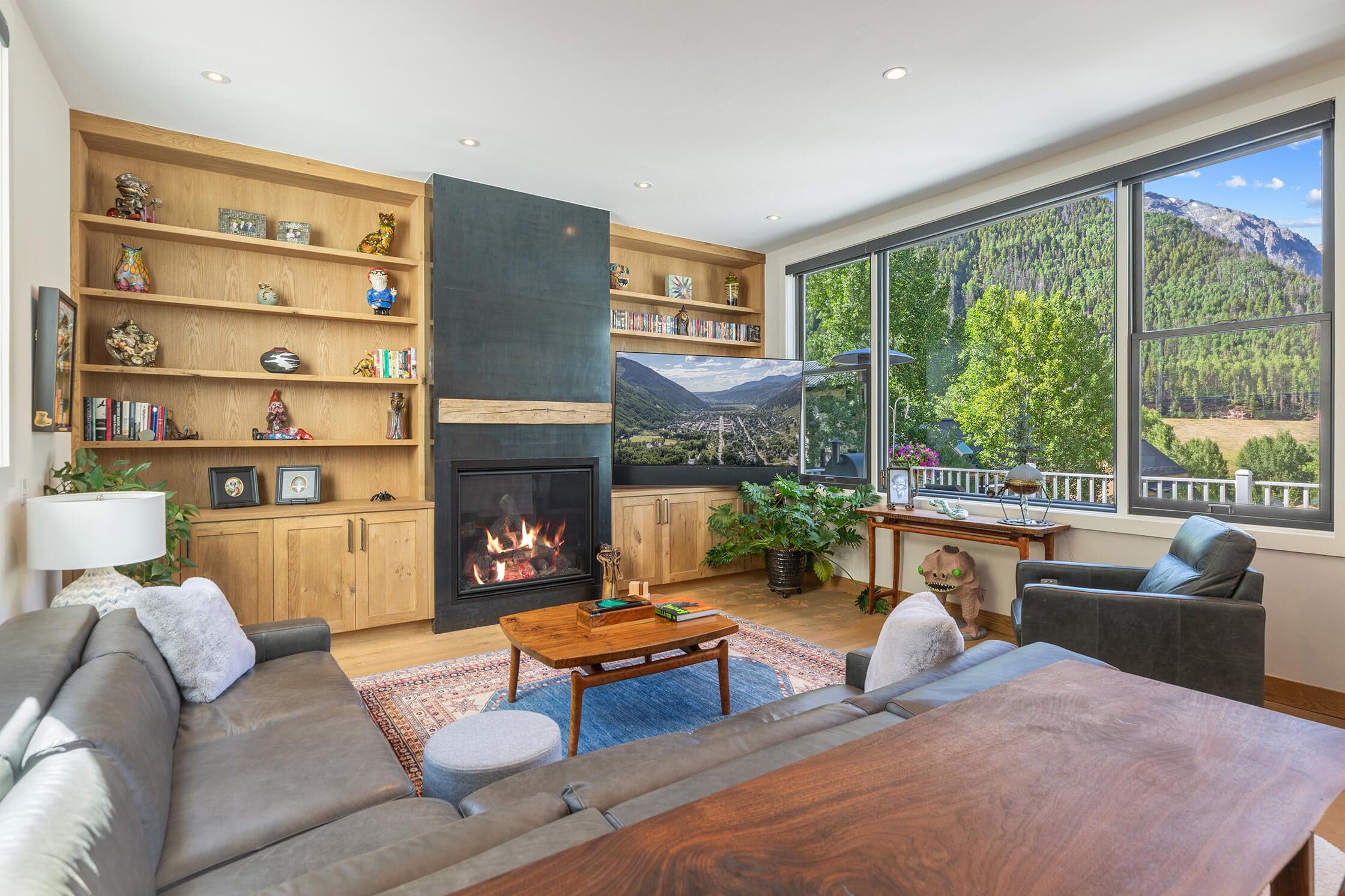 937 Primrose Lane - Thumbnail 2