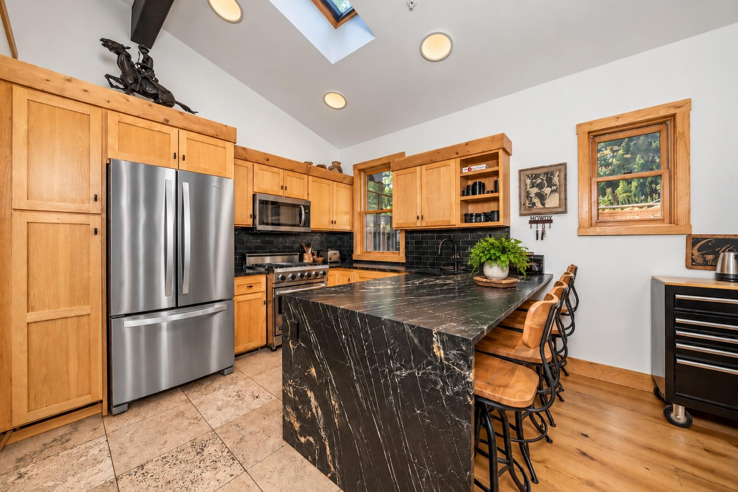 110 S Pine Street 1A - Thumbnail 6