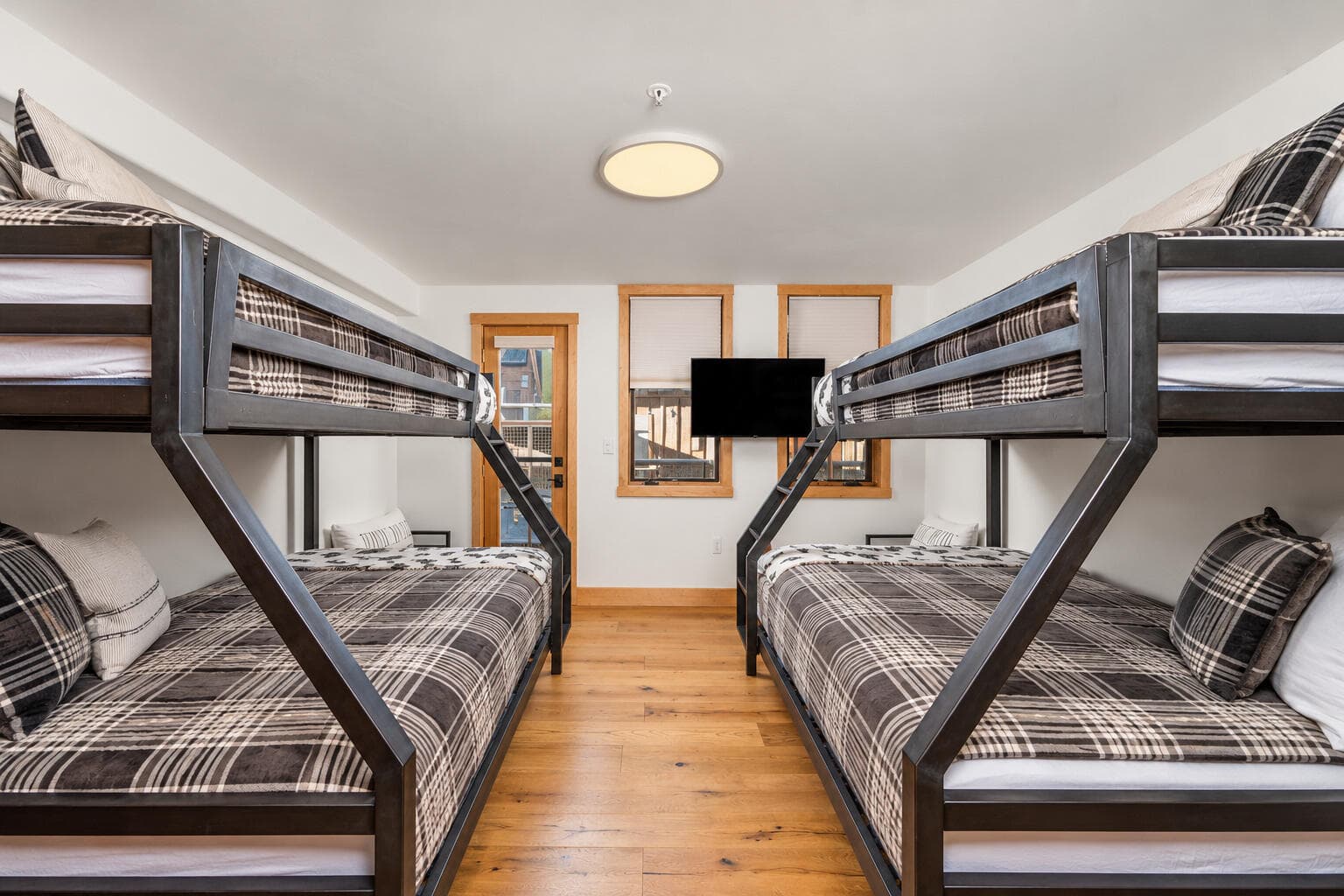 110 S Pine Street 1A - Thumbnail 11
