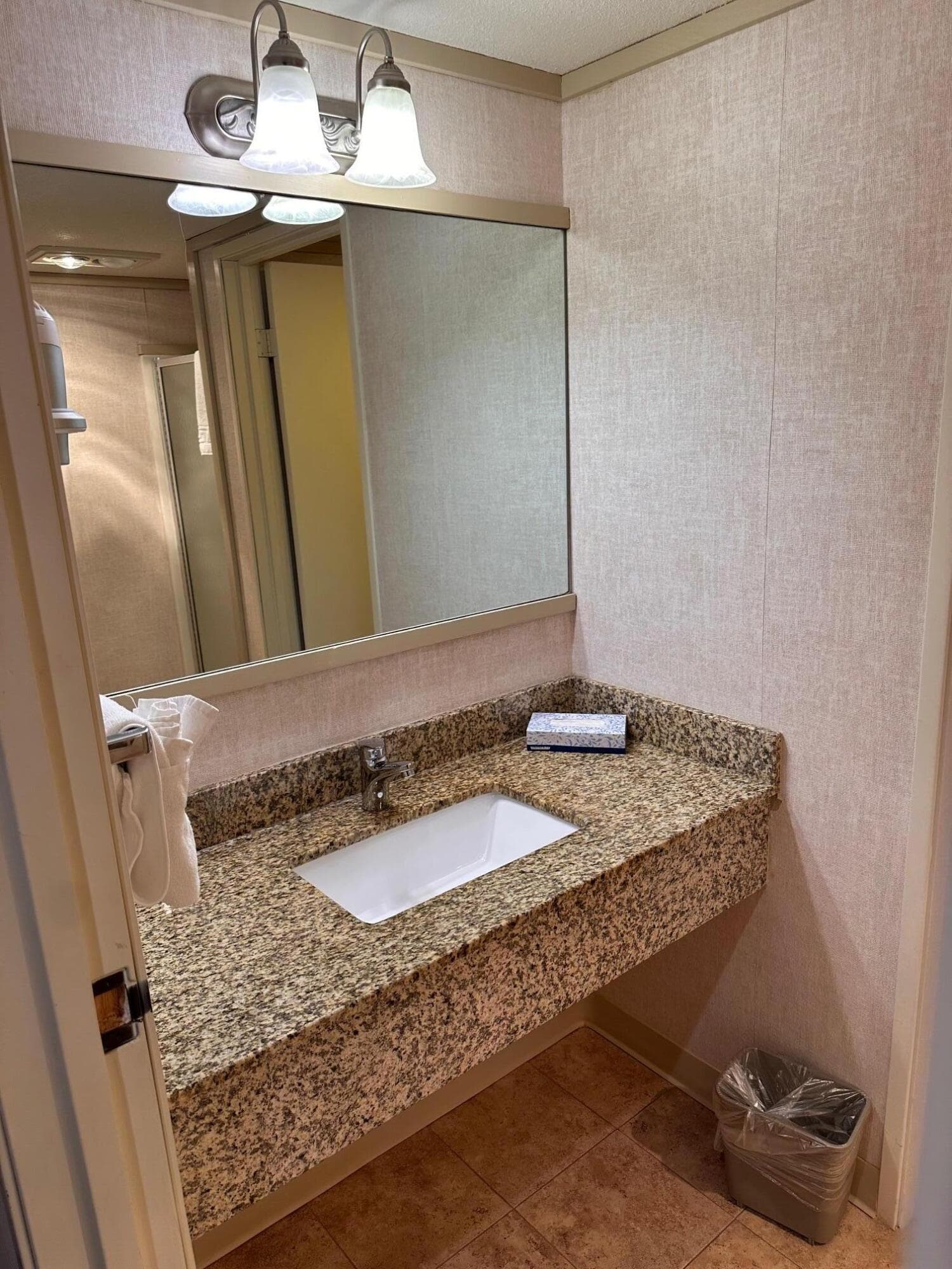 333 S Davis Street 410 - Thumbnail 6
