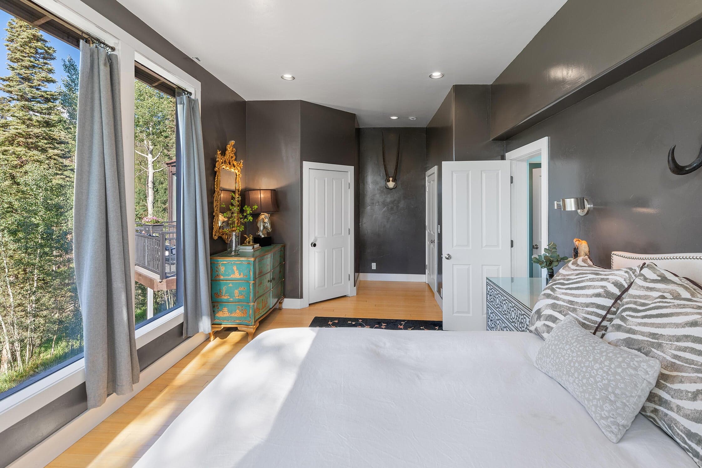 815 Saddle Horn Lane - Thumbnail 15