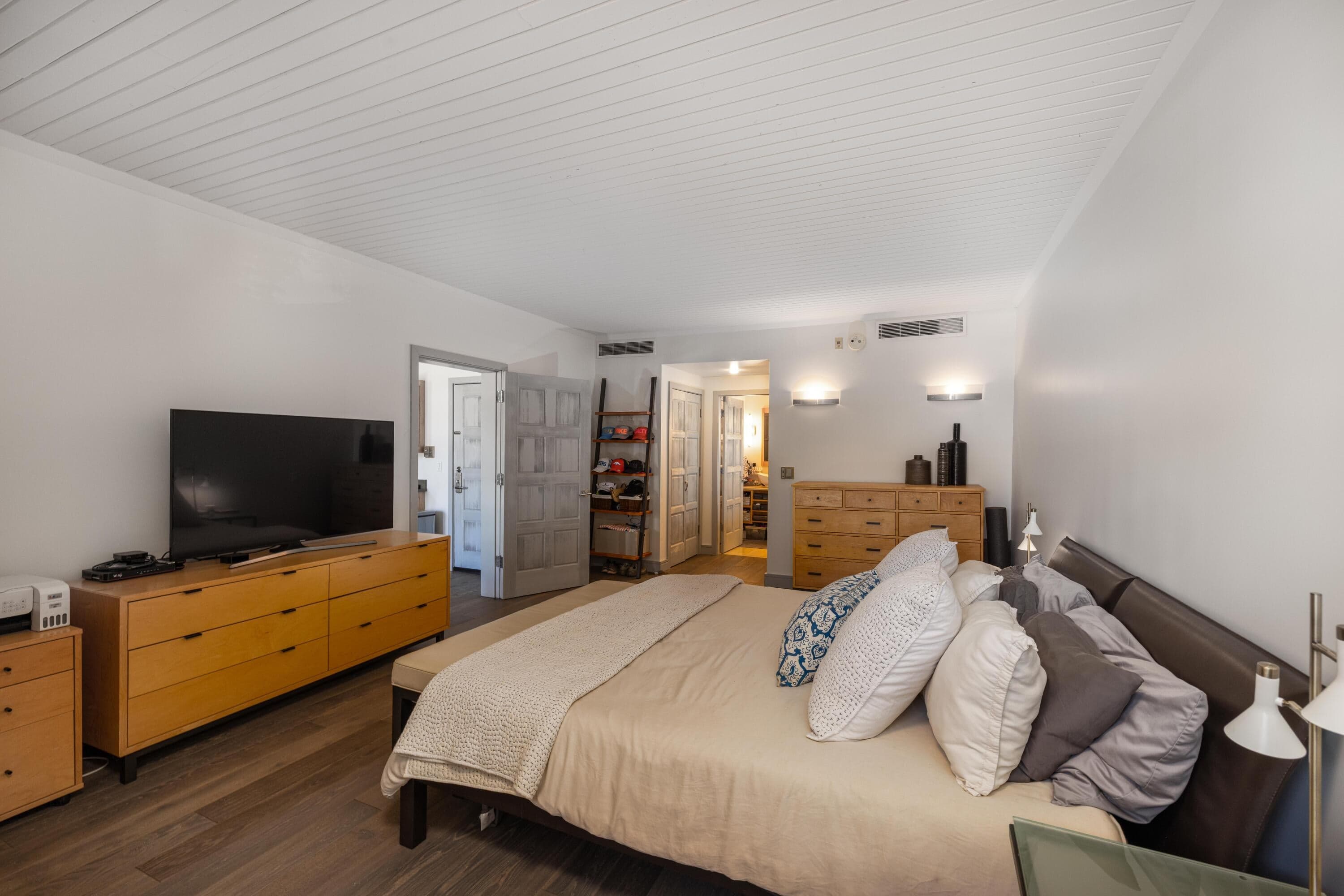 310 S Fir Street 207 - Thumbnail 18