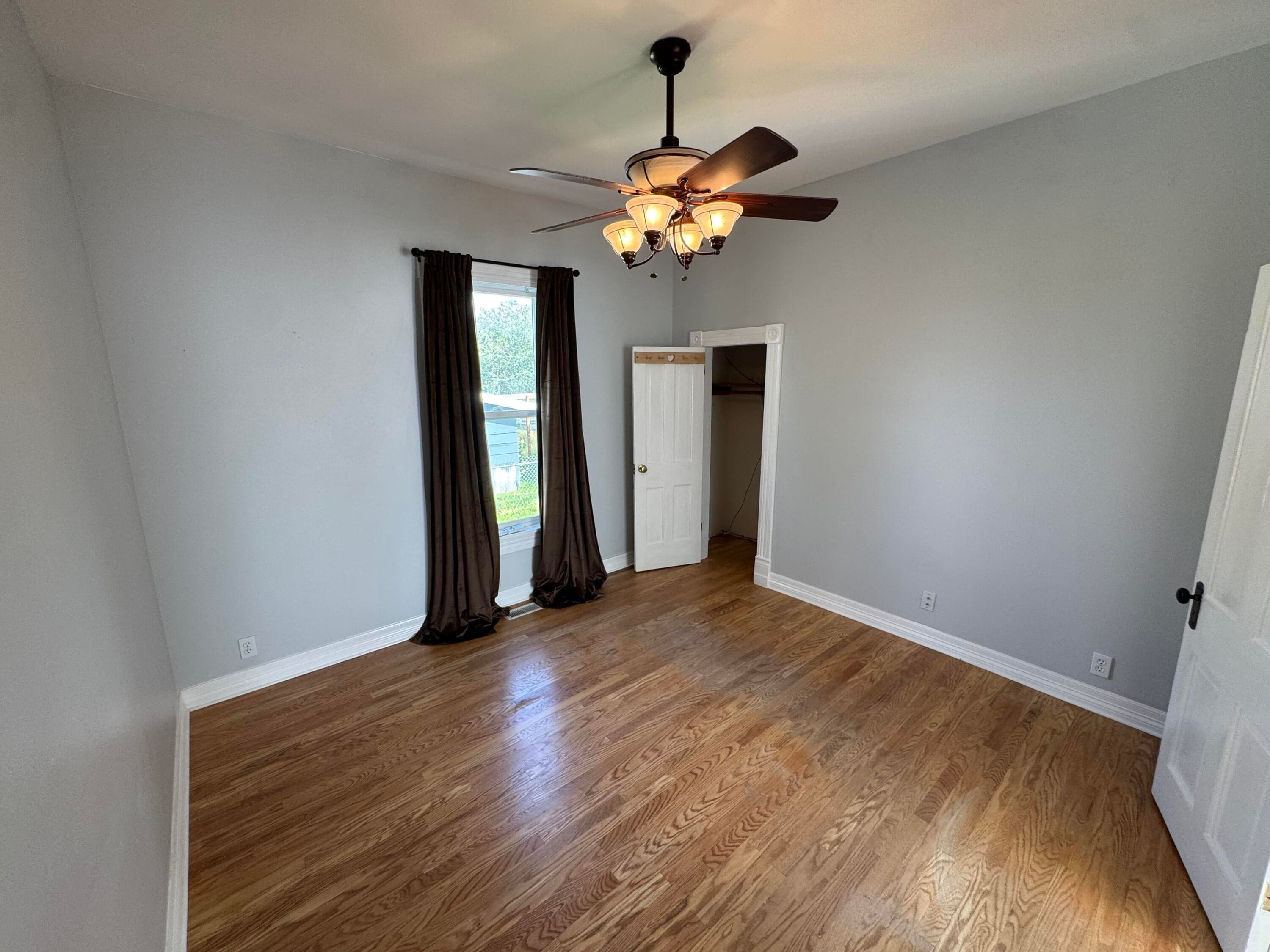1310 Summit Street - Thumbnail 16