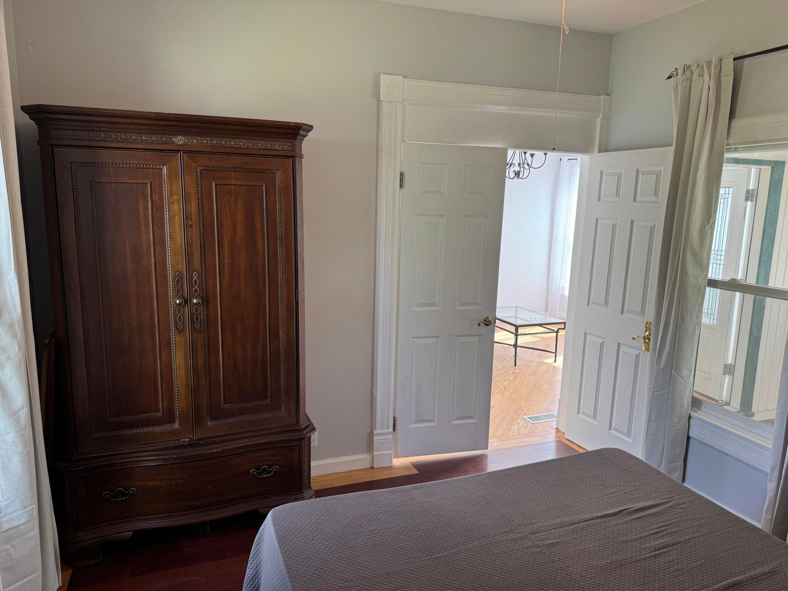 1310 Summit Street - Thumbnail 17