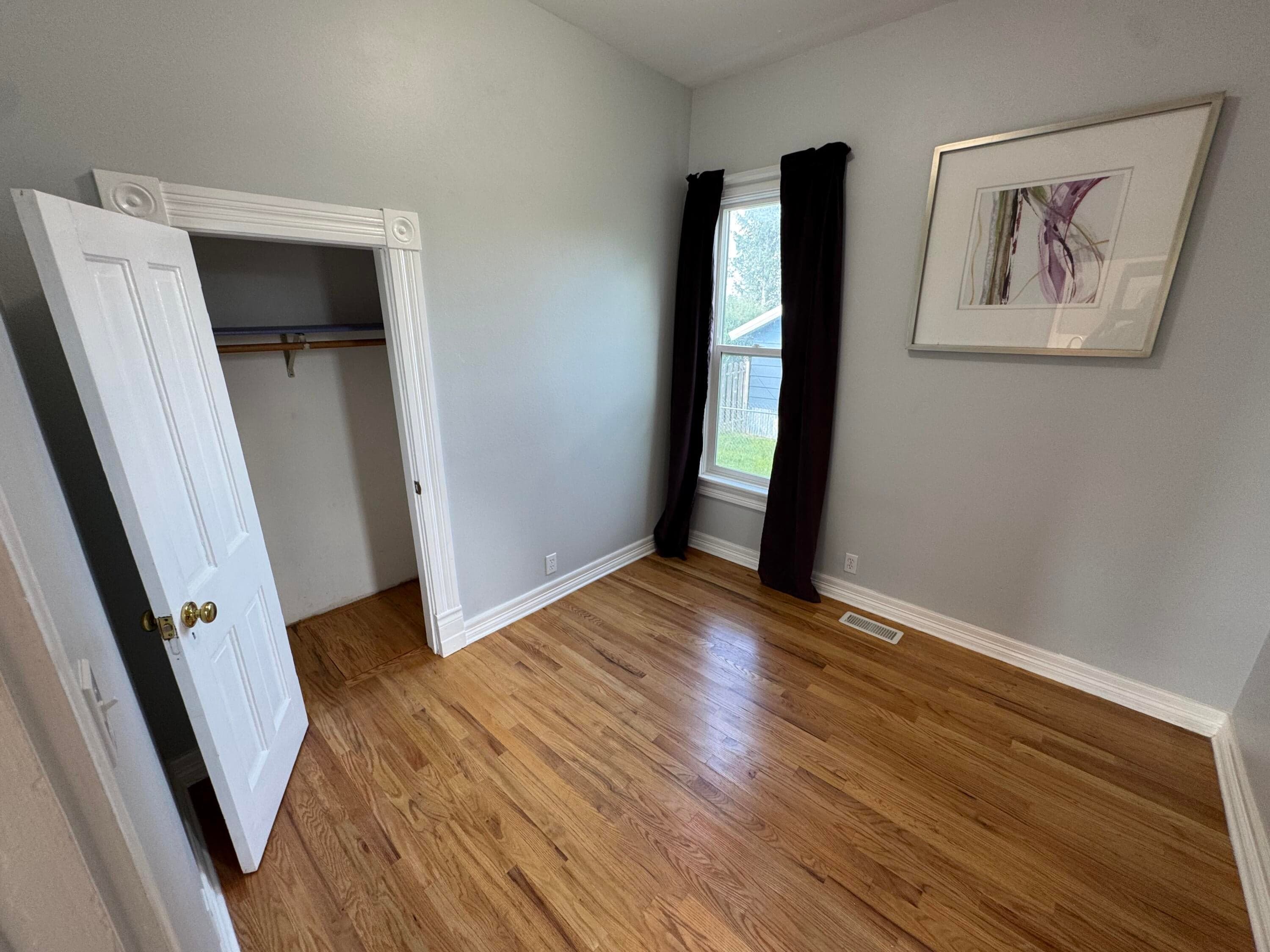 1310 Summit Street - Thumbnail 20