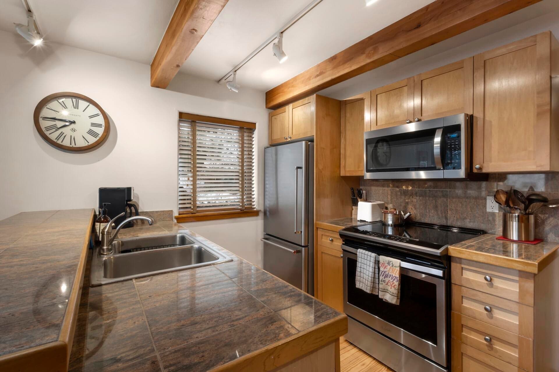619 W Columbia Avenue 304D - Thumbnail 7