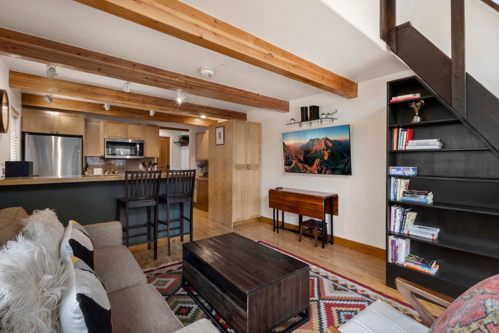 619 W Columbia Avenue 304D - Thumbnail 5
