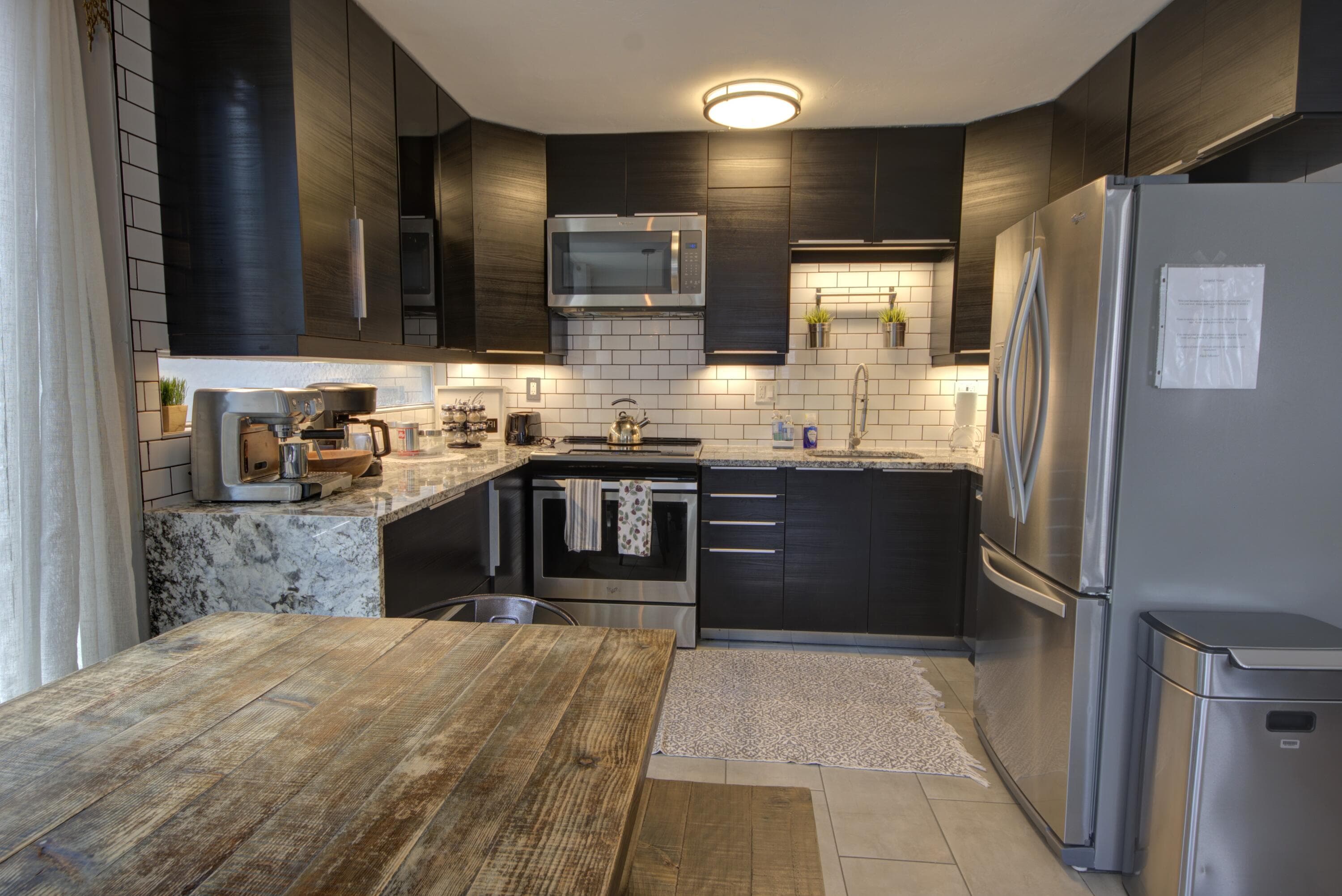 747 W Pacific. Unit 331 Avenue 331` - Thumbnail 2