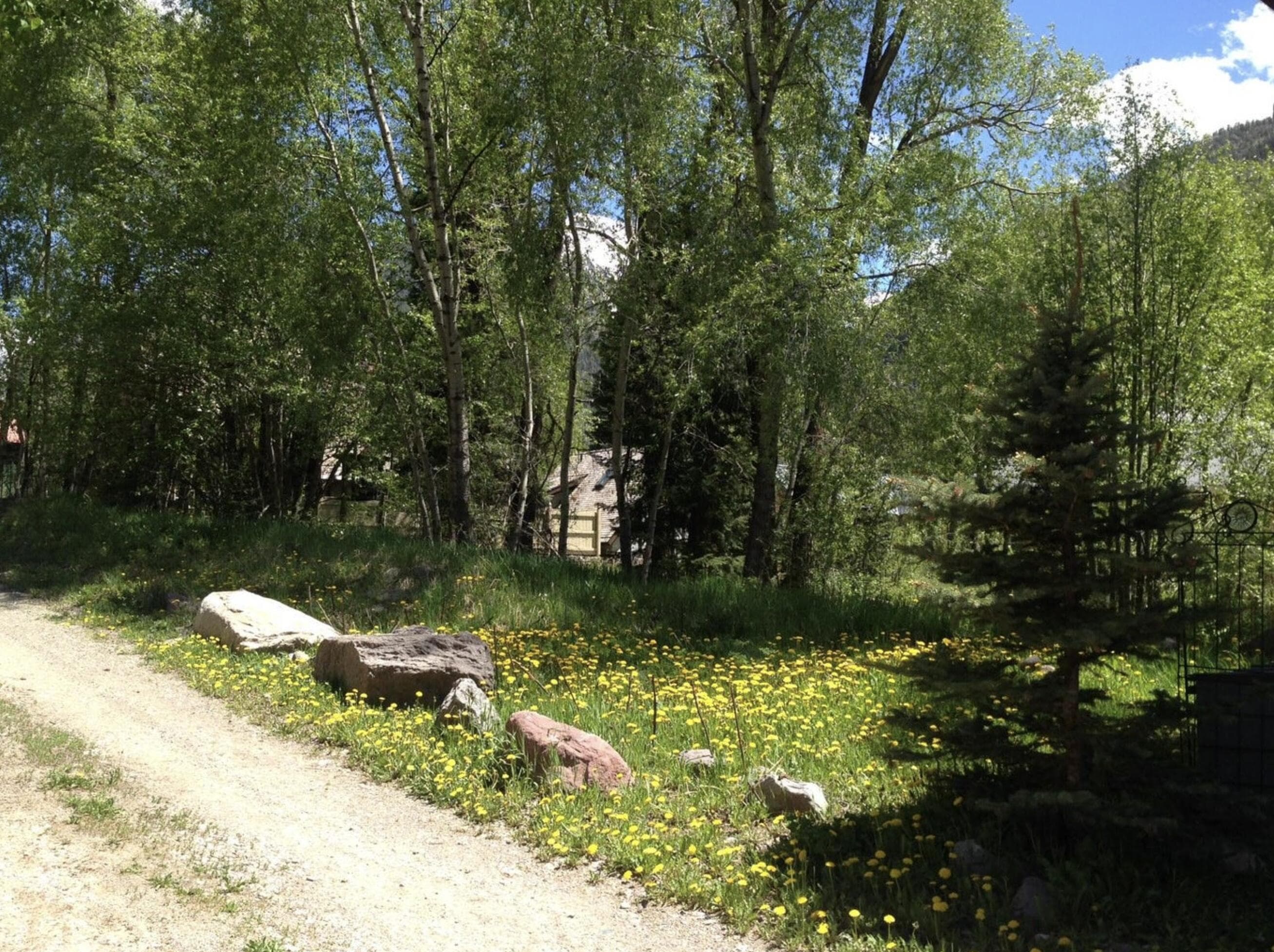 475/477 W Galena Avenue - Thumbnail 4
