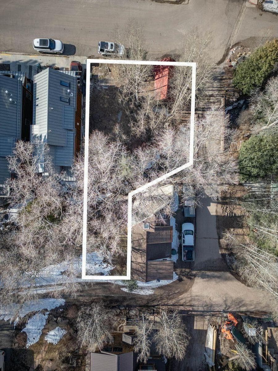 475/477 W Galena Avenue - Thumbnail 14