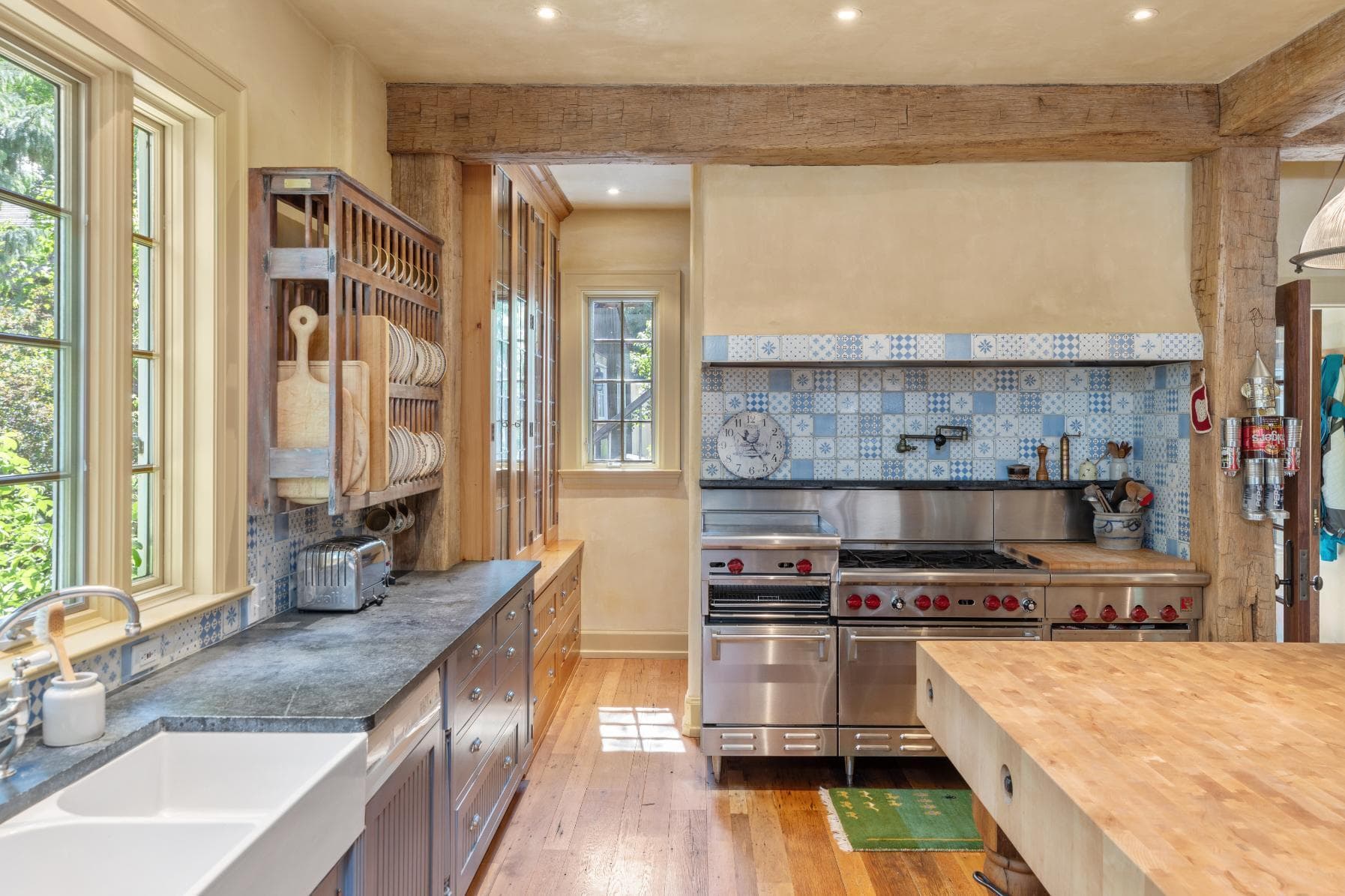 210 N Aspen Street - Thumbnail 11