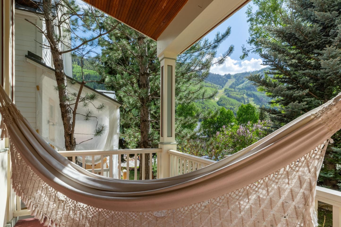 210 N Aspen Street - Thumbnail 13
