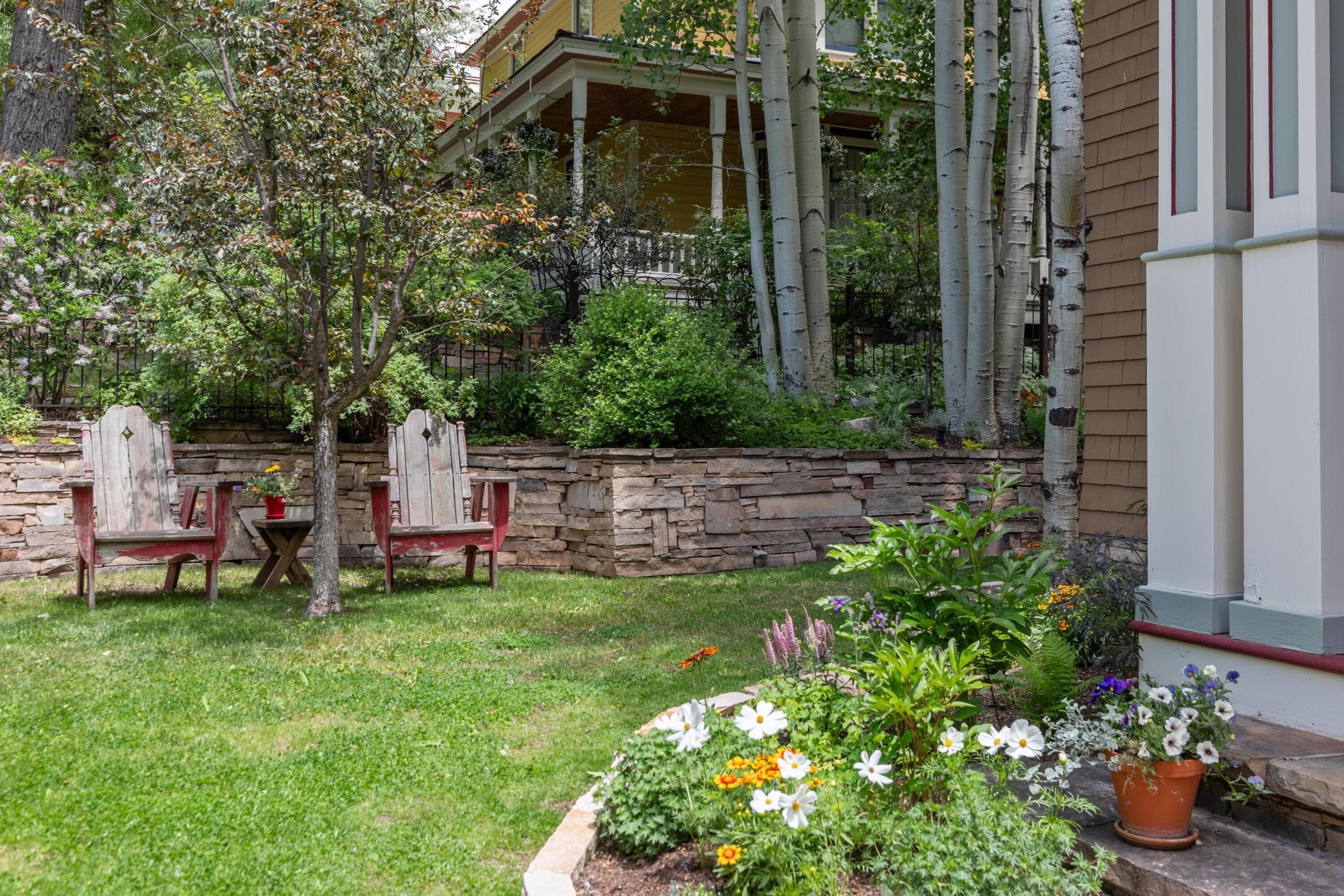 210 N Aspen Street - Thumbnail 15