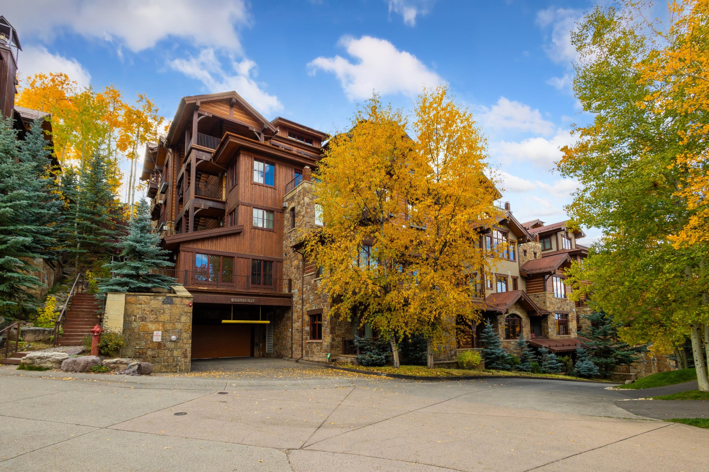 12 Elkstone Place 301 - Thumbnail 2