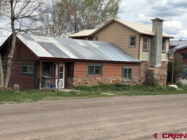 411 N Lena Street