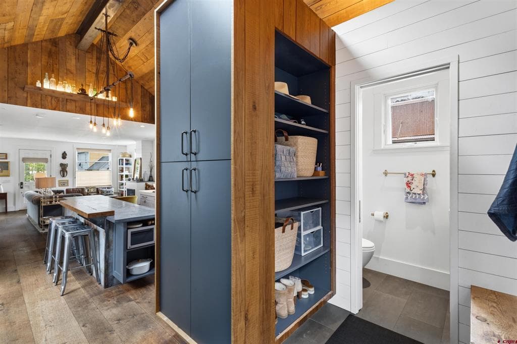 123 E Columbia Avenue - Thumbnail 5