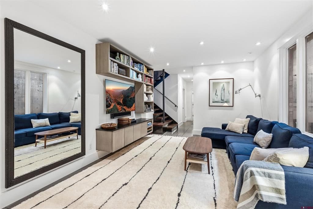 123 E Columbia Avenue - Thumbnail 10