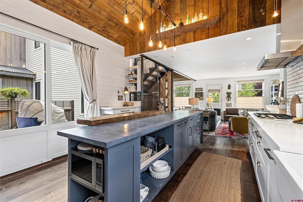 123 E Columbia Avenue - Thumbnail 4