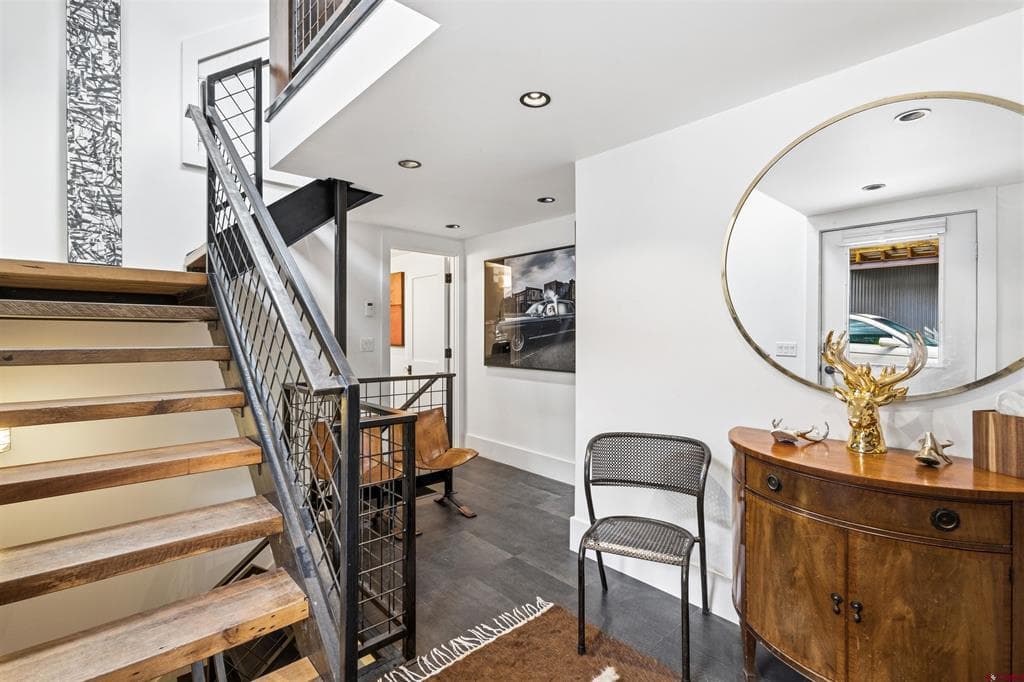123 E Columbia Avenue - Thumbnail 17