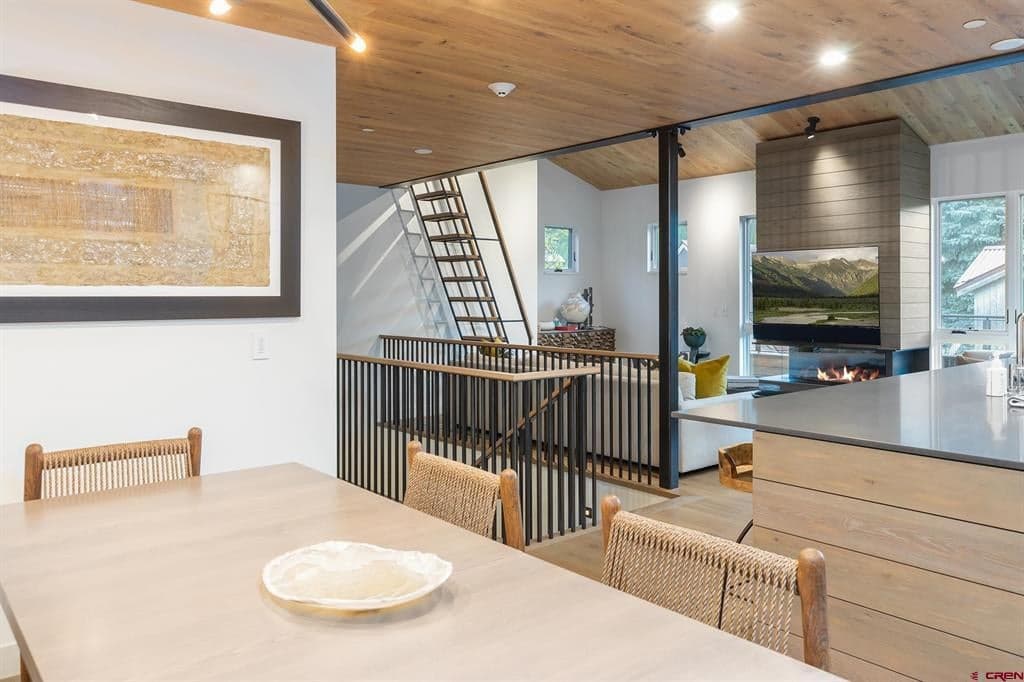 215 W San Juan Avenue 102 - Thumbnail 11