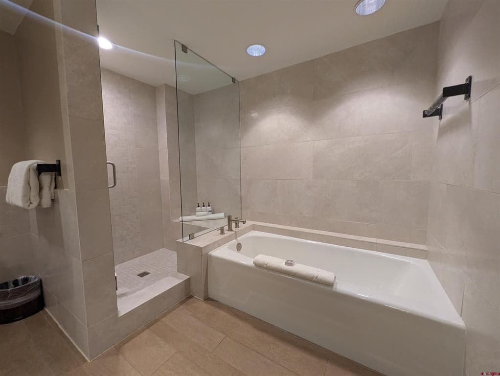 136 Country Club Drive 639 - Thumbnail 9
