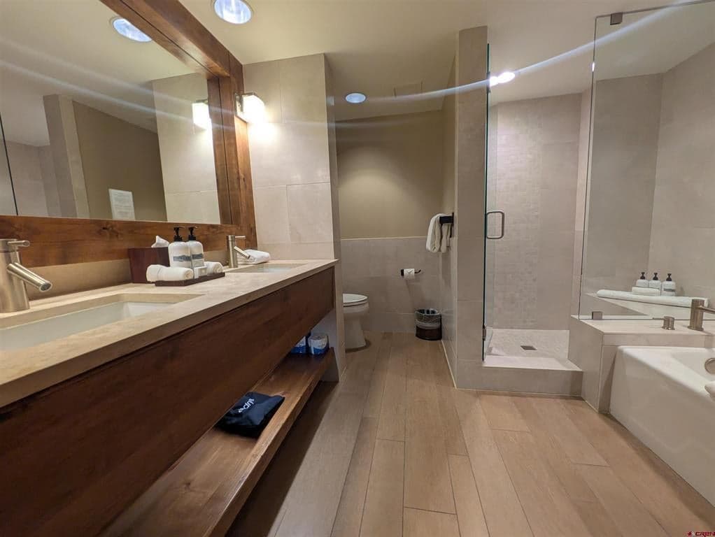 136 Country Club Drive 639 - Thumbnail 8