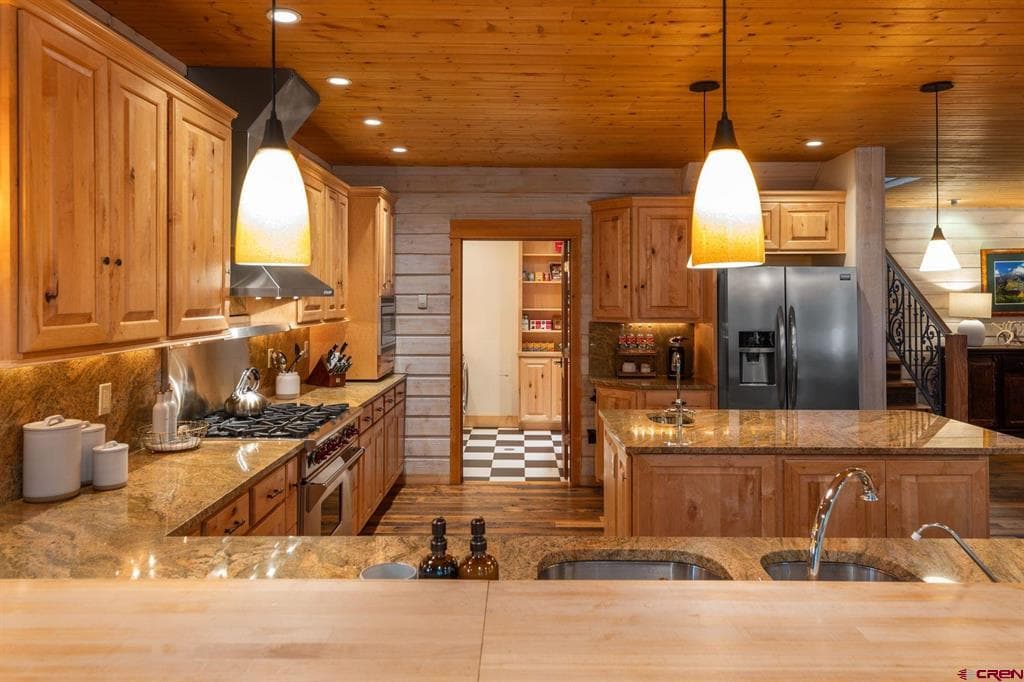 800 Fox Farm Road - Thumbnail 7