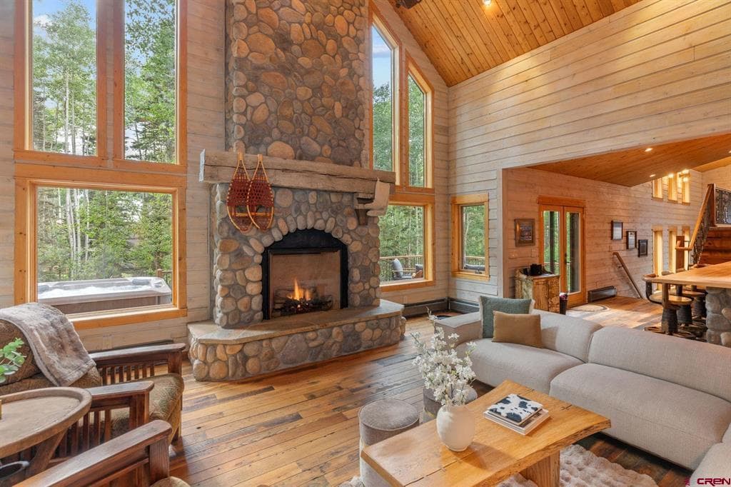800 Fox Farm Road - Thumbnail 4
