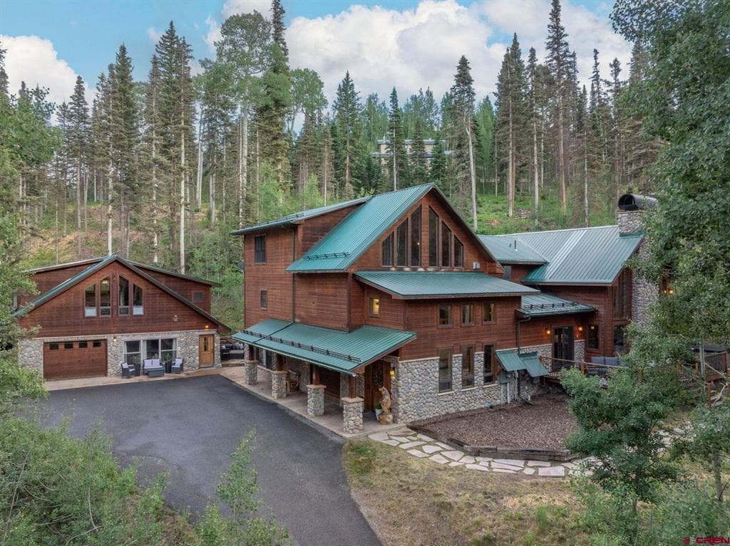 800 Fox Farm Road - Thumbnail 2