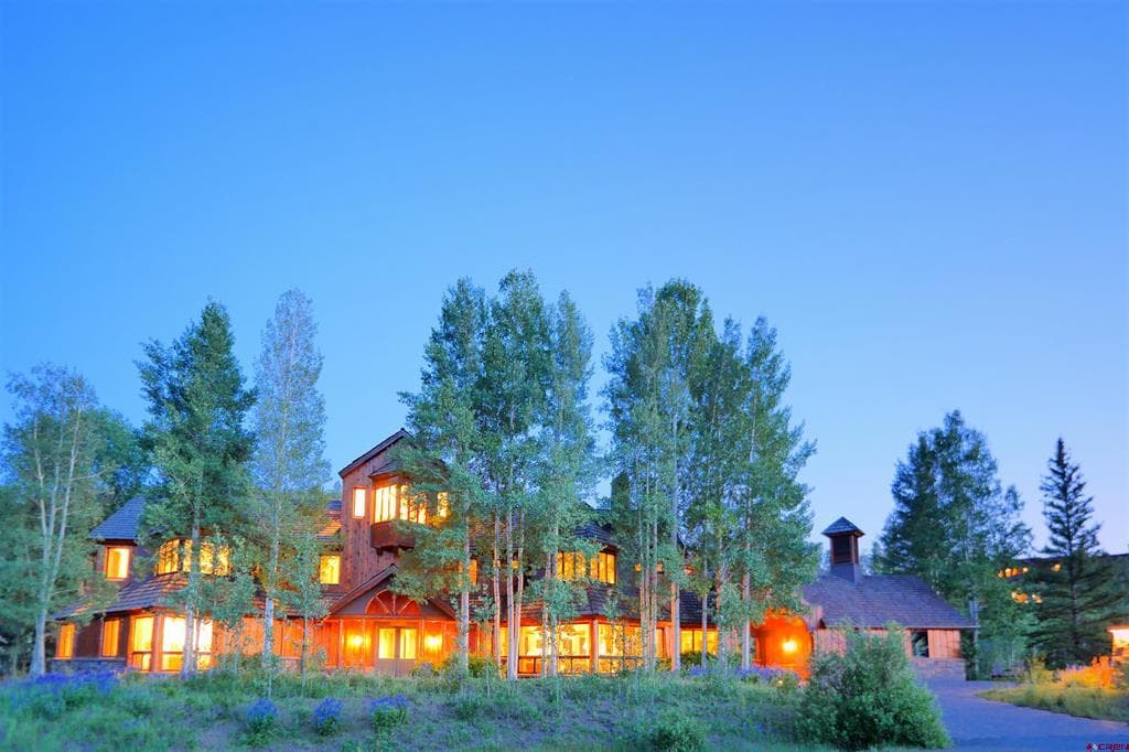 130 Russell Drive - Thumbnail 2