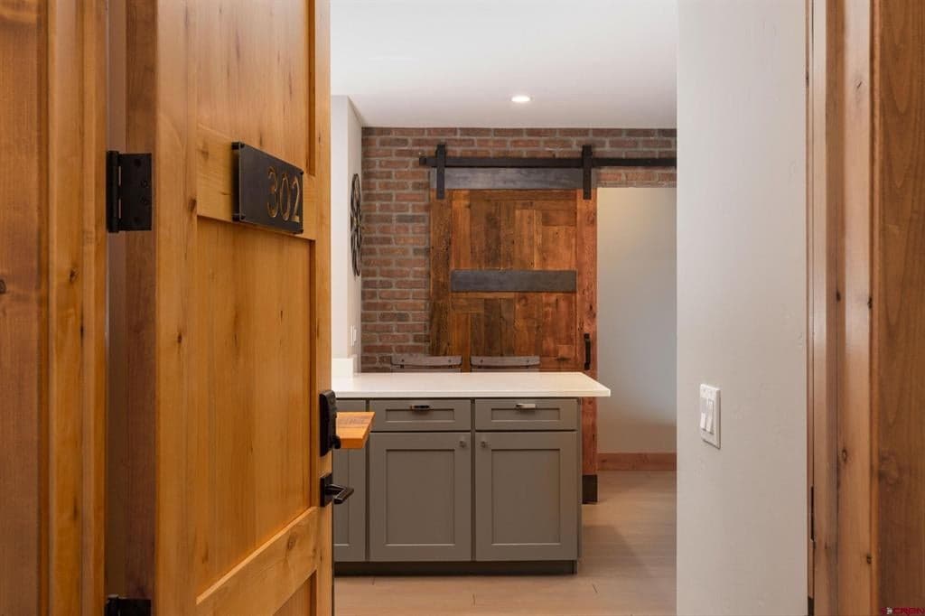 101 E Colorado Avenue 302 - Thumbnail 4