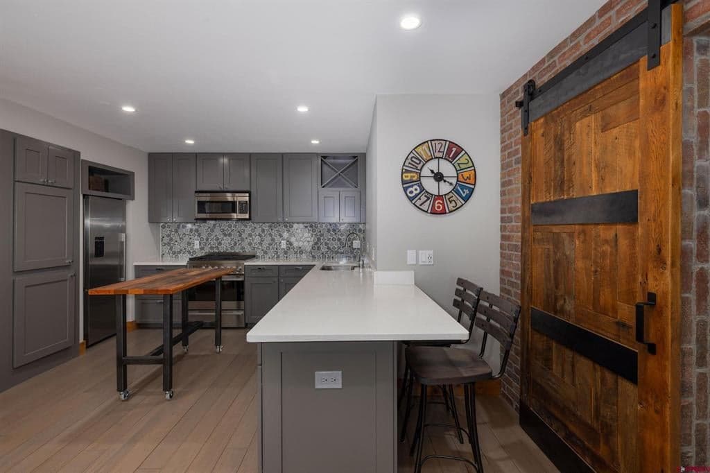 101 E Colorado Avenue 302 - Thumbnail 11
