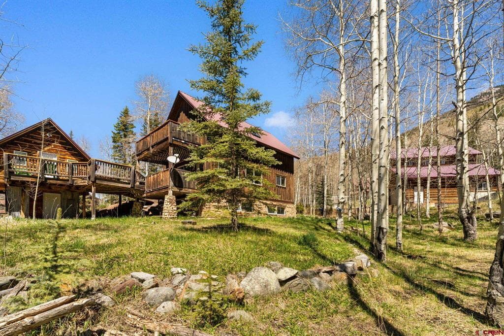 454 Silverglance Way