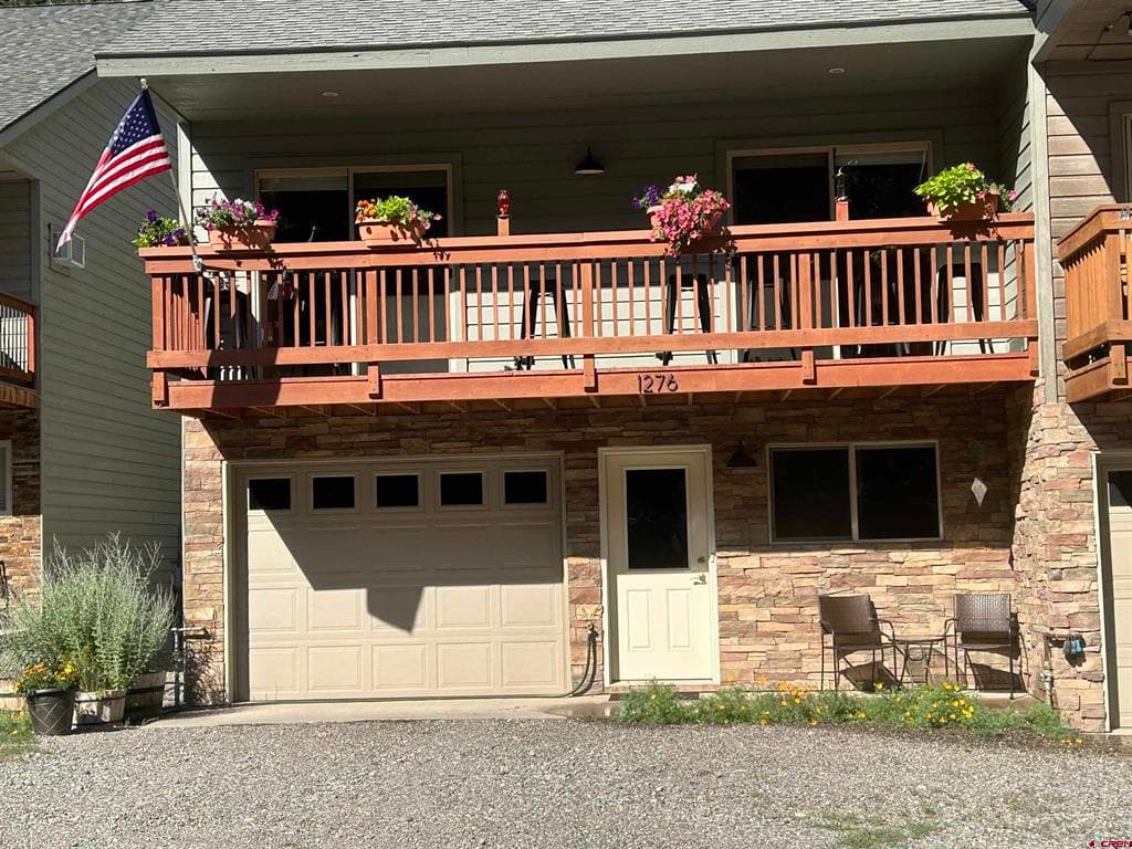 1276 Main Street 7