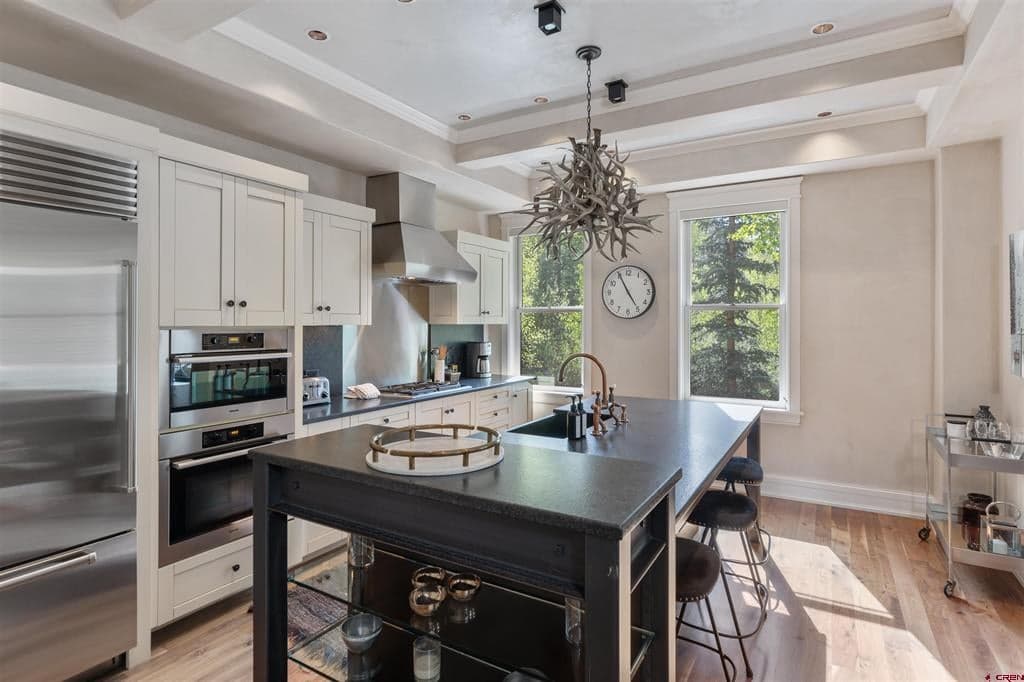 398 S Davis Street SW 201 - Thumbnail 3