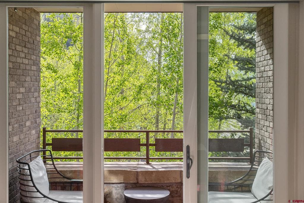 398 S Davis Street SW 201 - Thumbnail 7