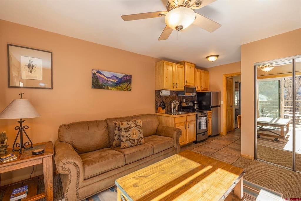 651 W Pacific Avenue - Thumbnail 7