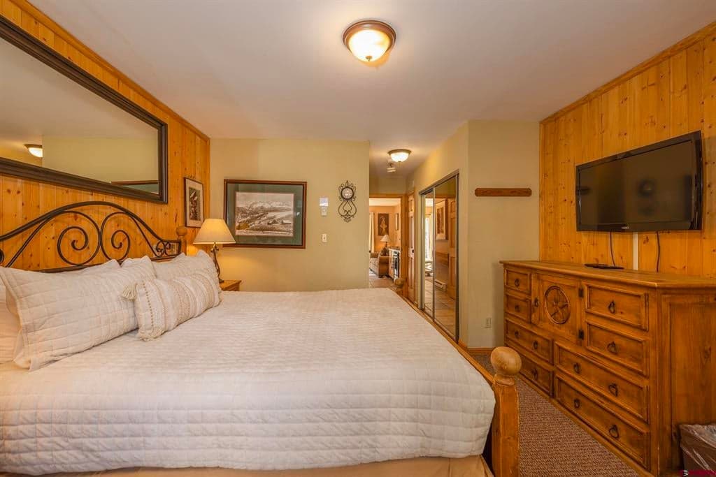 651 W Pacific Avenue - Thumbnail 15