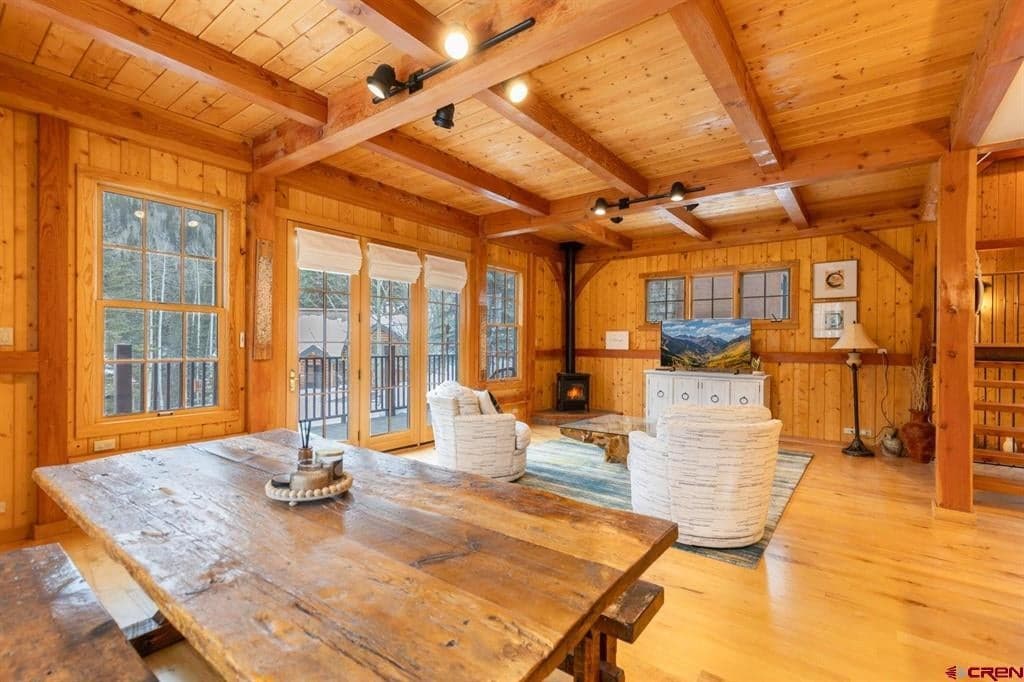 114 Cabins Lane - Thumbnail 4