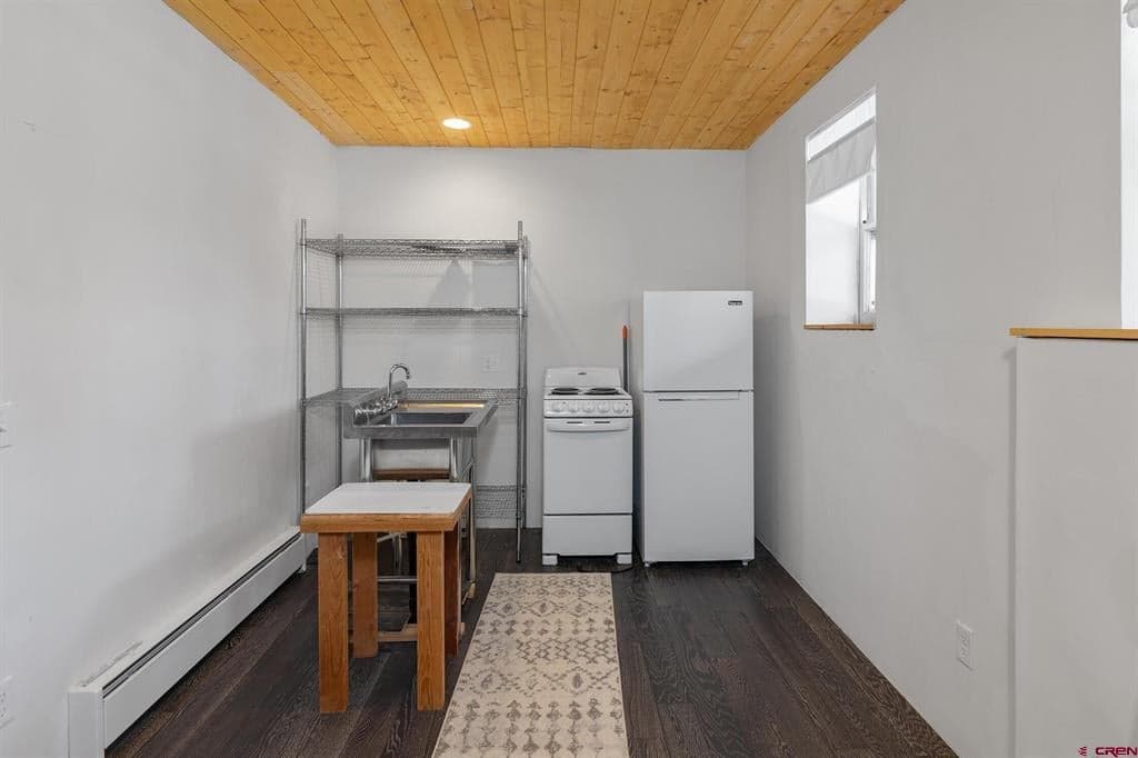 35 Porphyry Street - Thumbnail 18