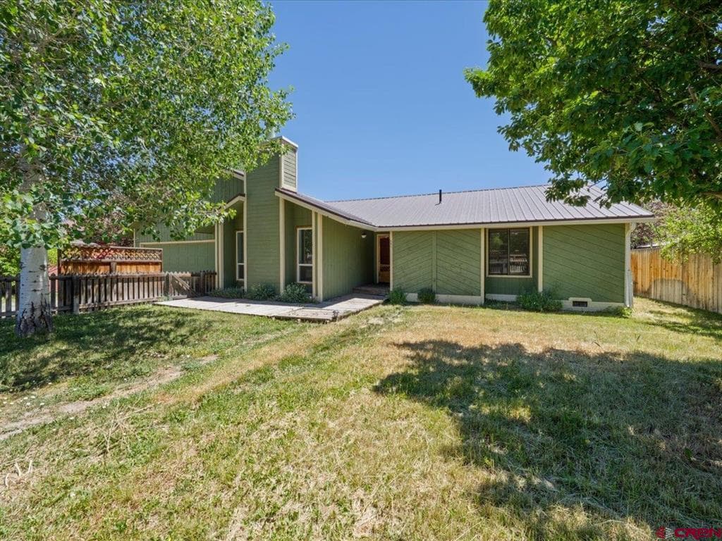 450 N Cora Street