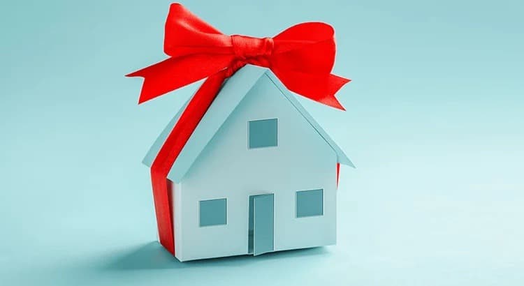 Is Your House the Top Thing on a Buyer’s Wish List this Holiday Season? — featured image