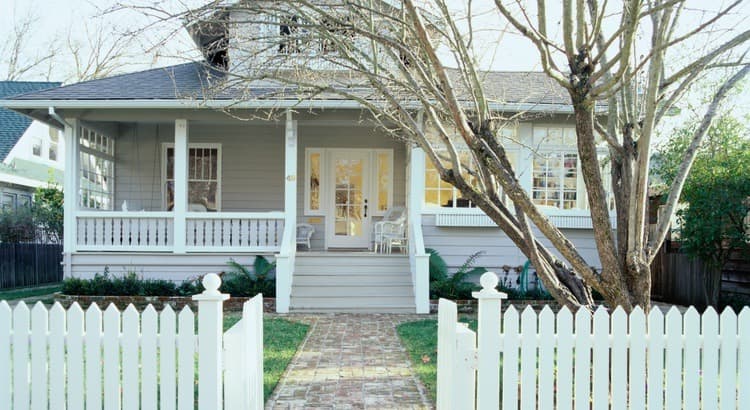 Sell Smarter: Why Working with a Real Estate Agent May Beat Going Solo — featured image